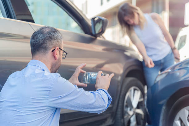 Professional Car Insurance Near Me technician working in Oakwood, IL